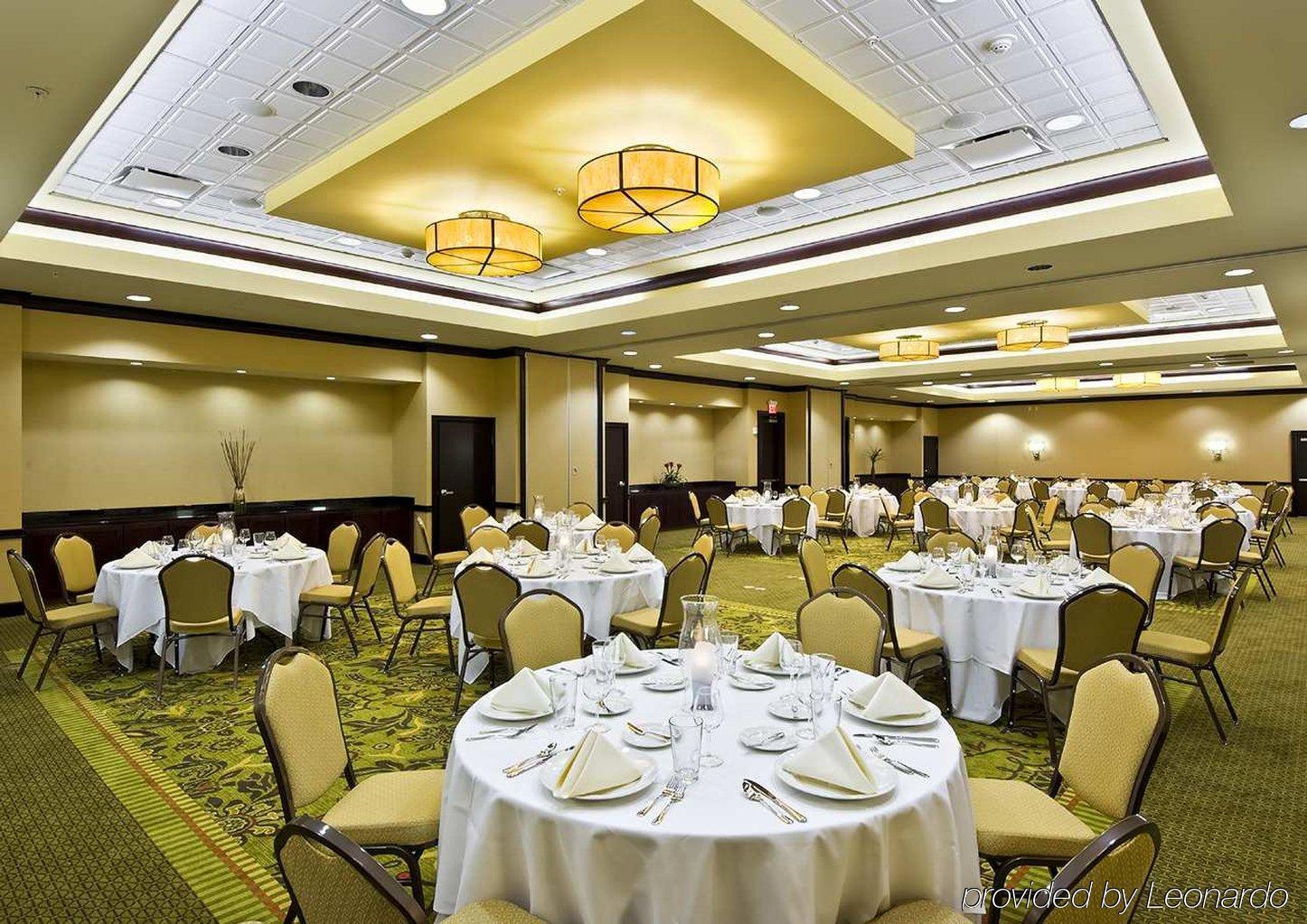 Embassy Suites By Hilton Tampa Brandon Heartland Restaurant photo